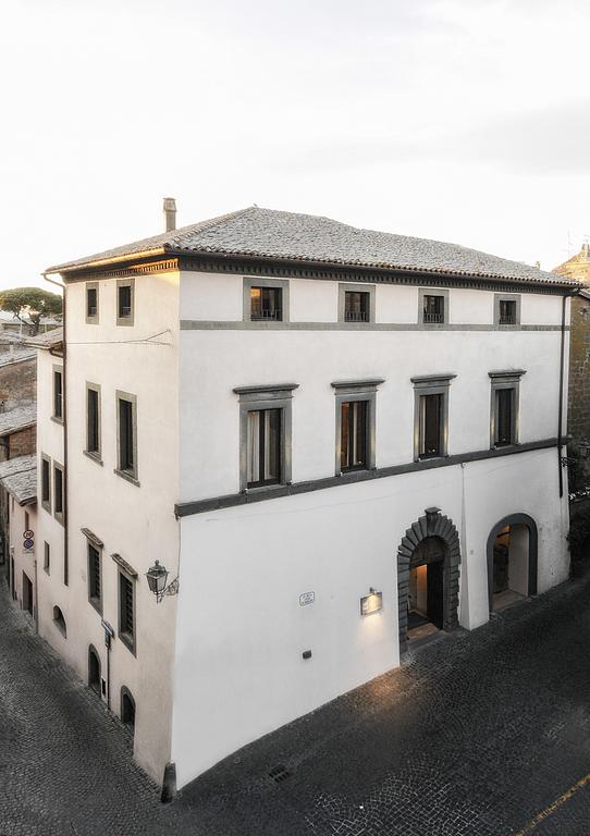 Palazzo Piccolomini