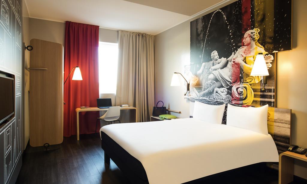 Ibis Milano Fiera - Open 01 August 2014