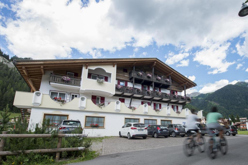 Albergo Hotel Chalet Pineta