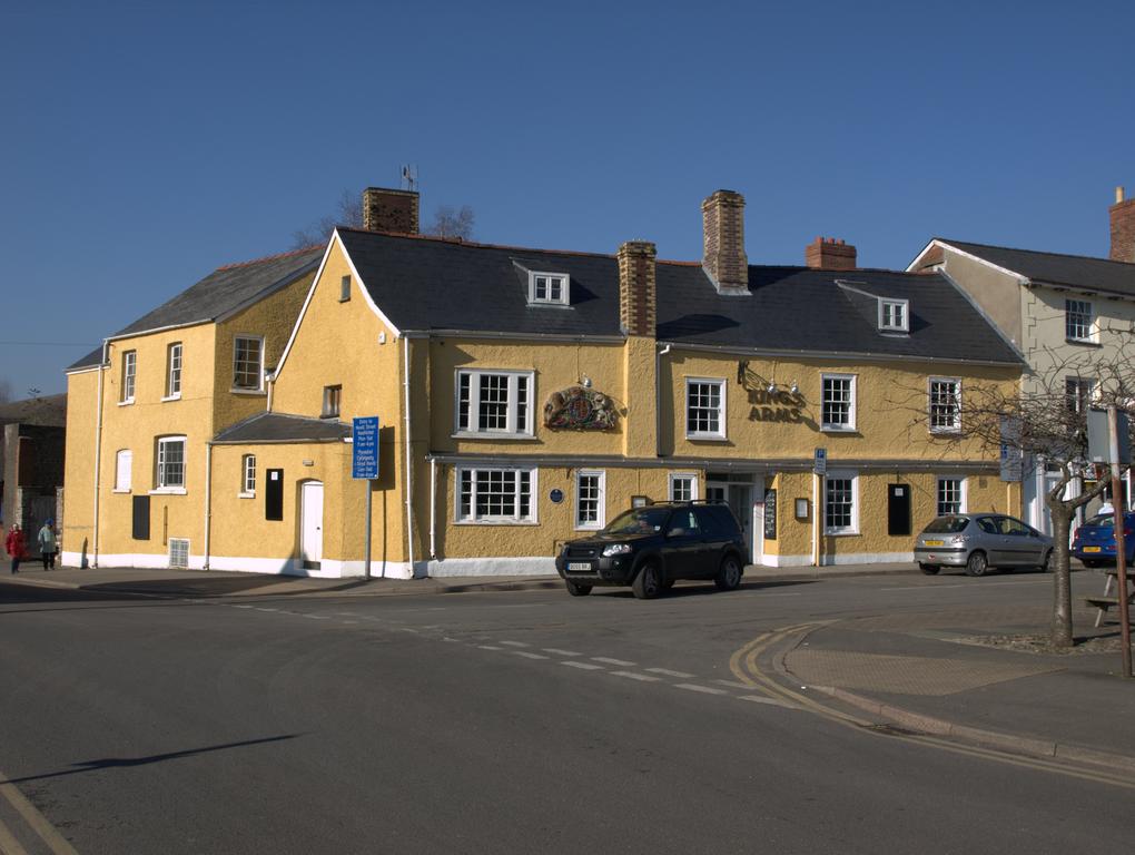 Kings Arms Hotel