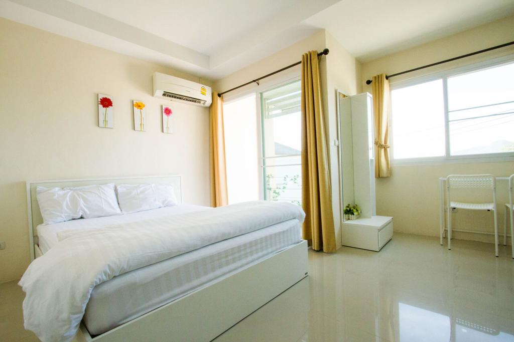 Lotus Suite Hua Hin