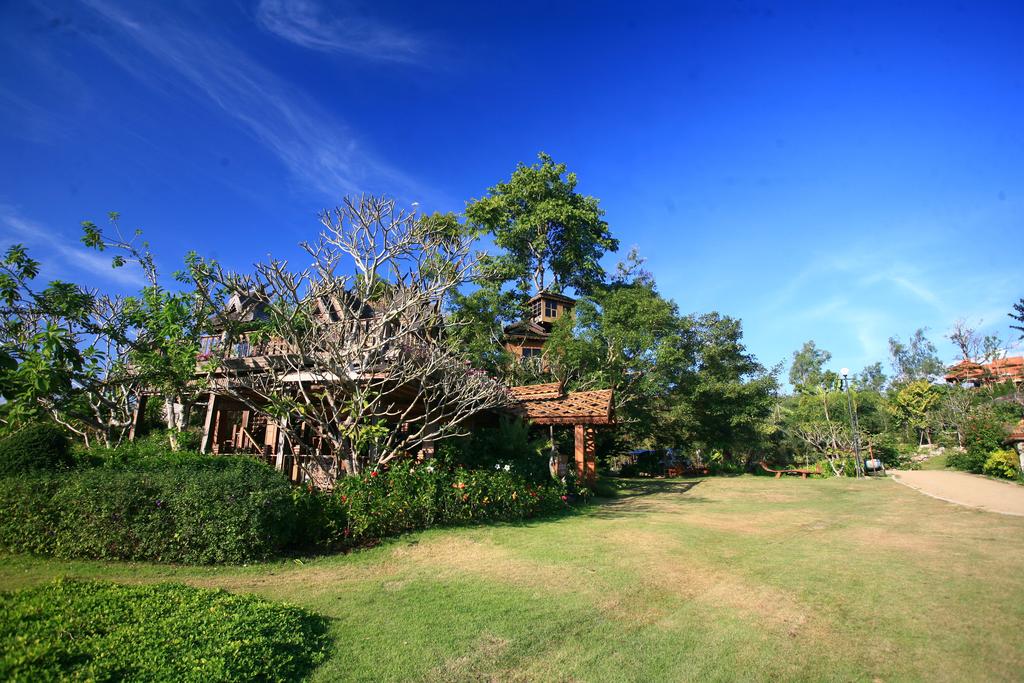 Pai Treehouse Resort