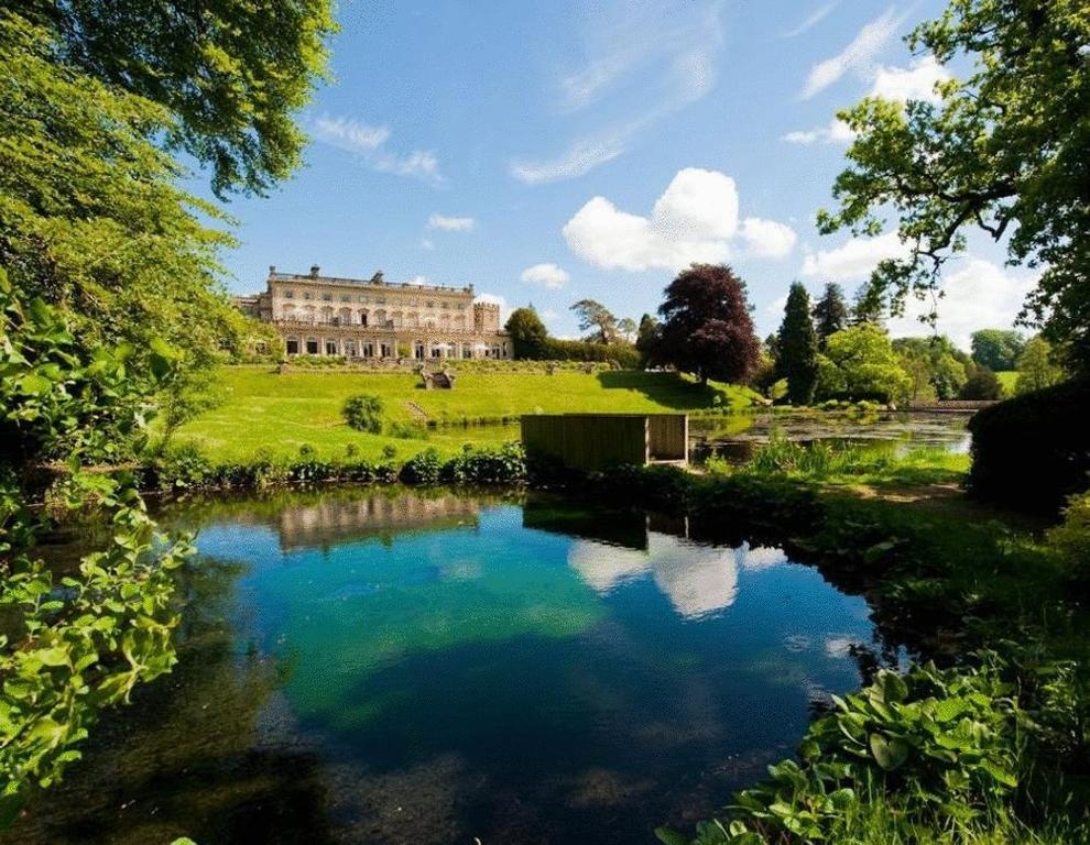 Cowley Manor