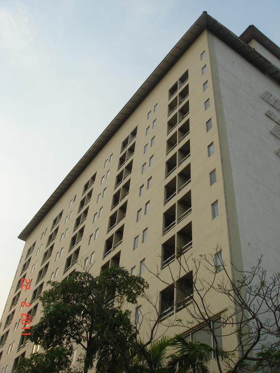 Manhattan Hotel Pathumtani