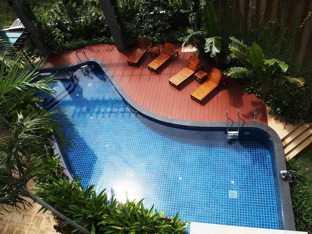 Phuket Ecozy Hotel