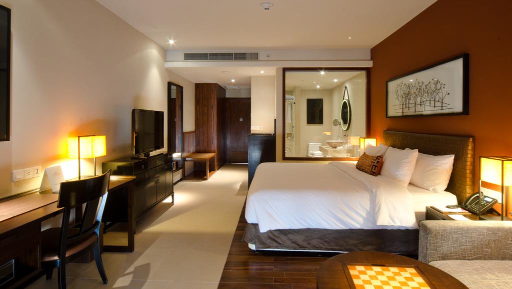 Crowne Plaza Phuket Panwa Beach