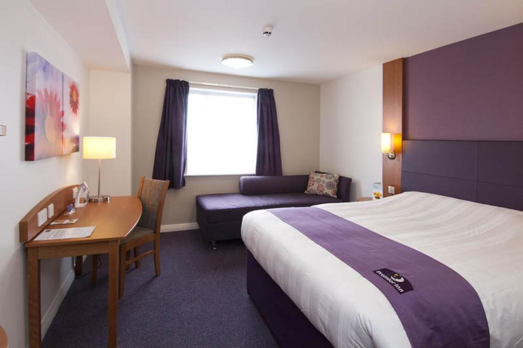 Premier Inn London Gatwick Airport South - London Road