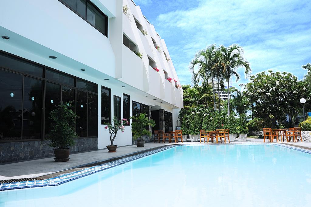 Bangsaen Villa Hotel