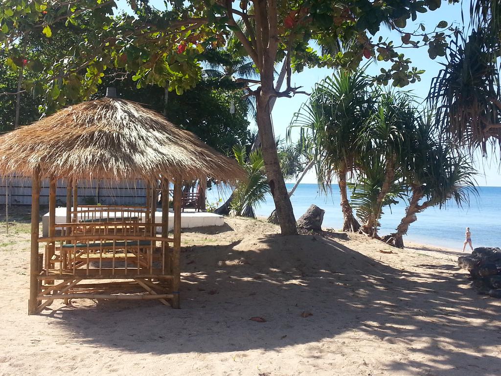 Lanta A and J Klong Khong Beach