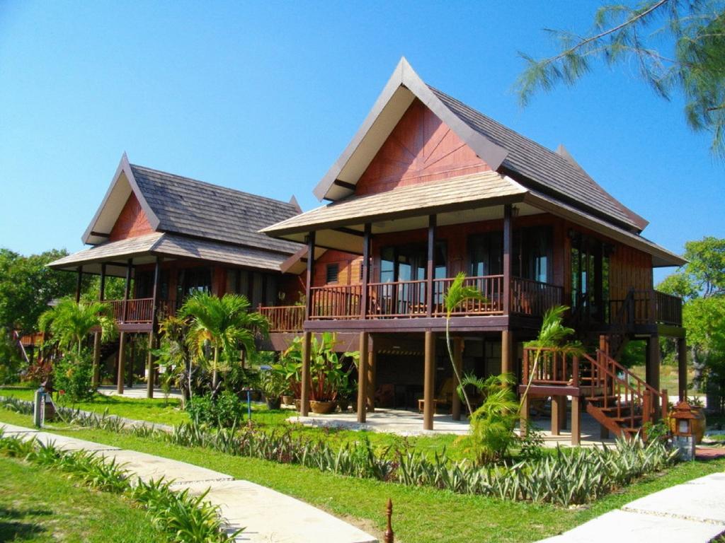 ThaiLife Homestay Resort and Spa