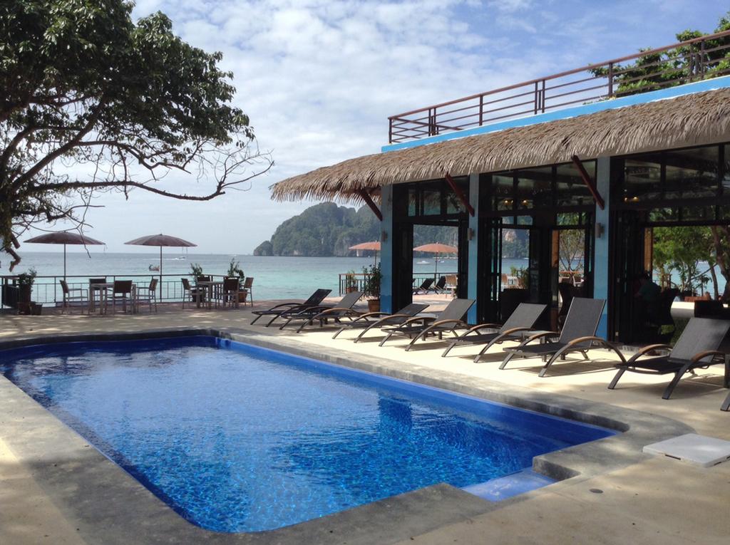 Phi Phi Long Beach Resort and Villa