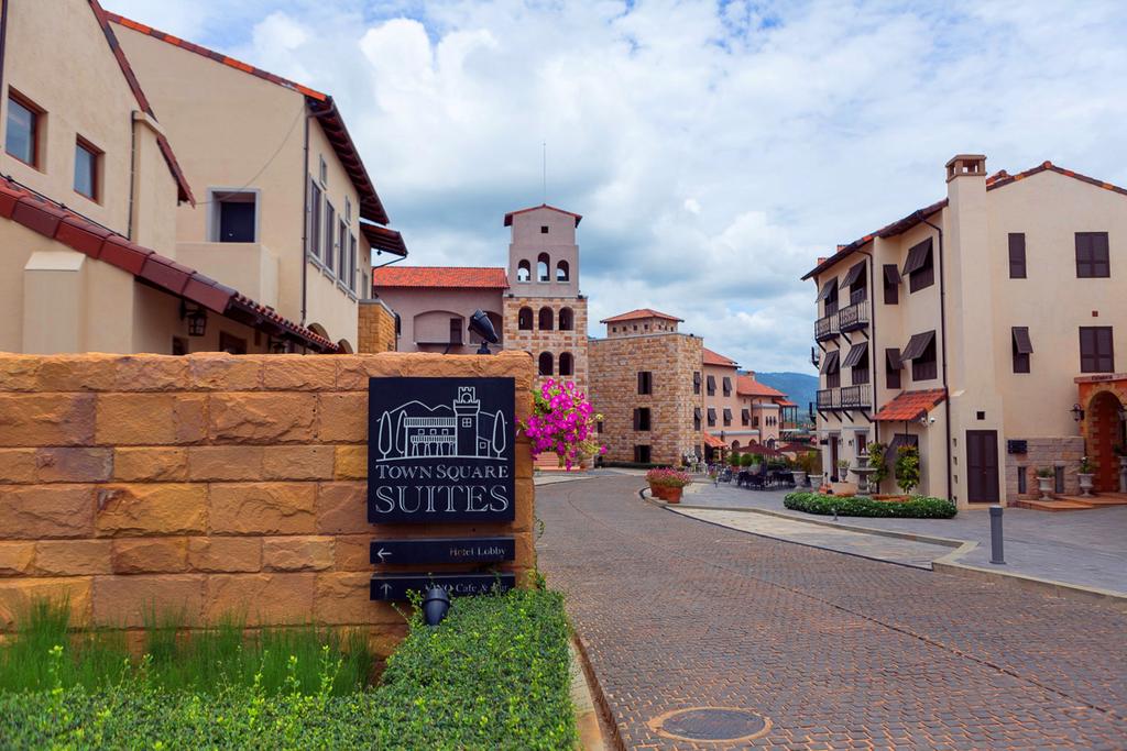 Town Square Suites by Toscana Valley