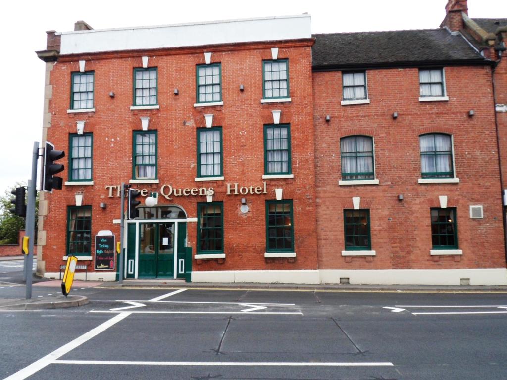 The Three Queens Hotel