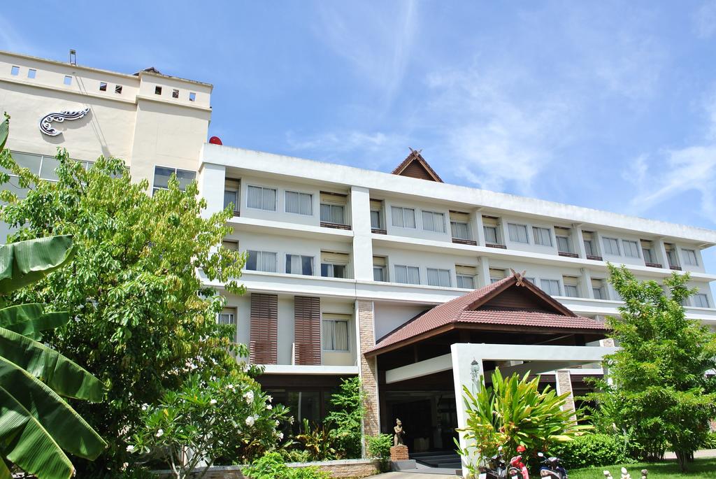 Nana Buri Hotel