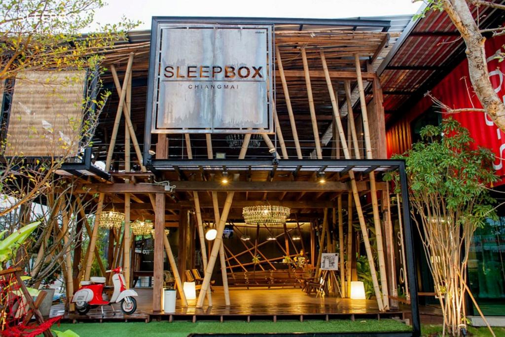 Sleepbox Chiangmai Hotel