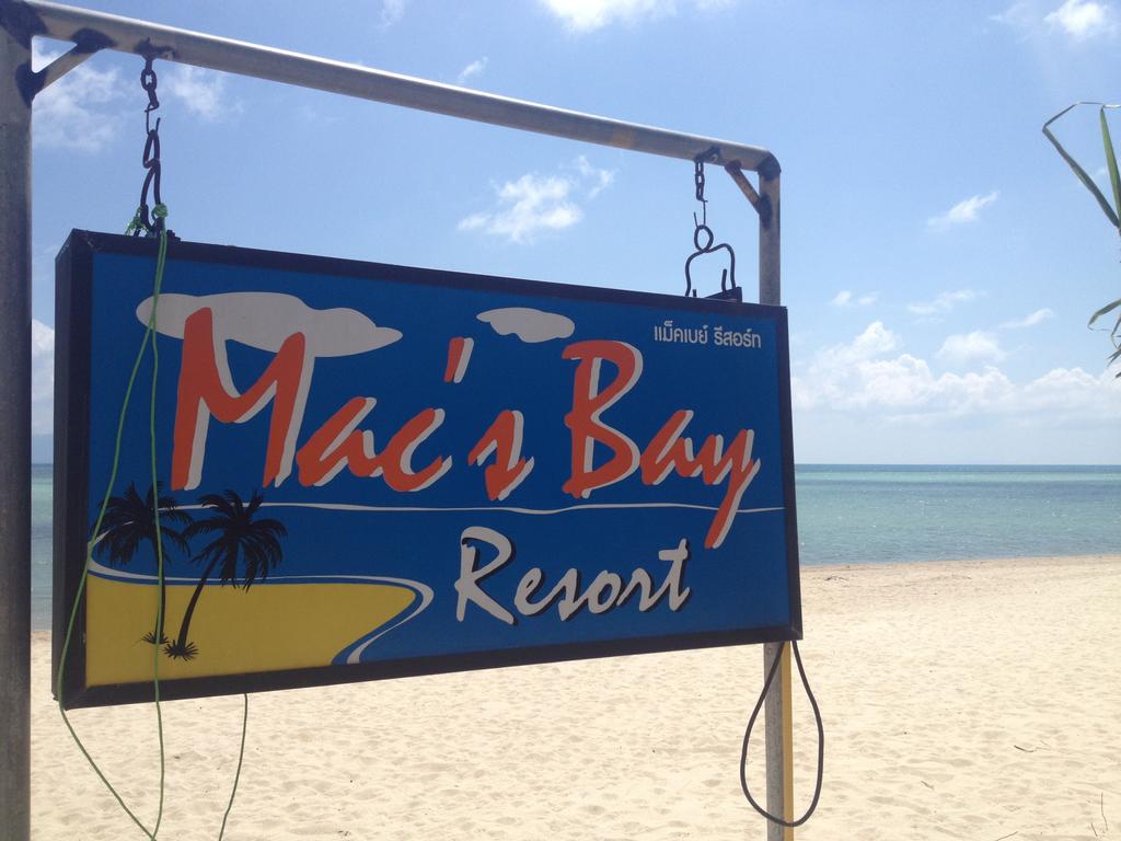 Macs Bay Resort