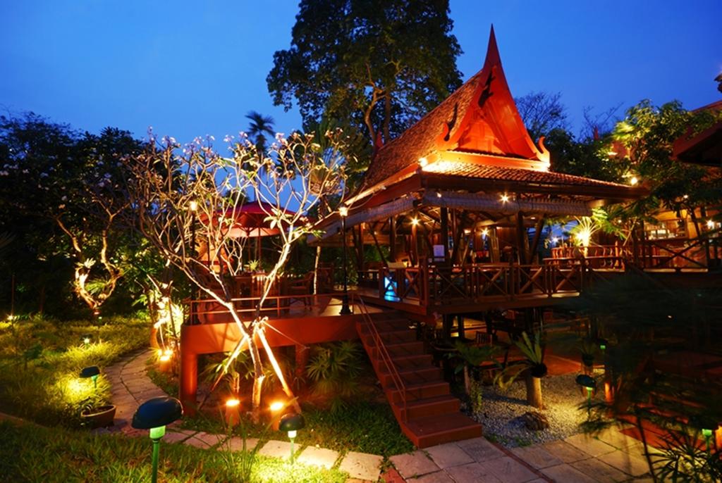 Sugar Hut Resort and Restaurant