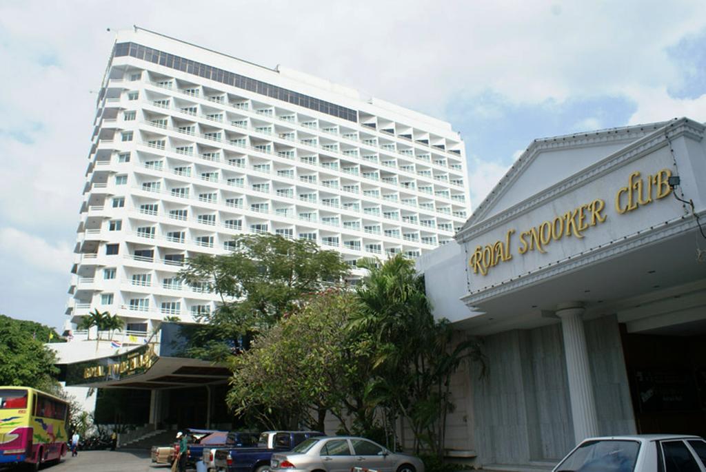 Royal Twins Palace Hotel