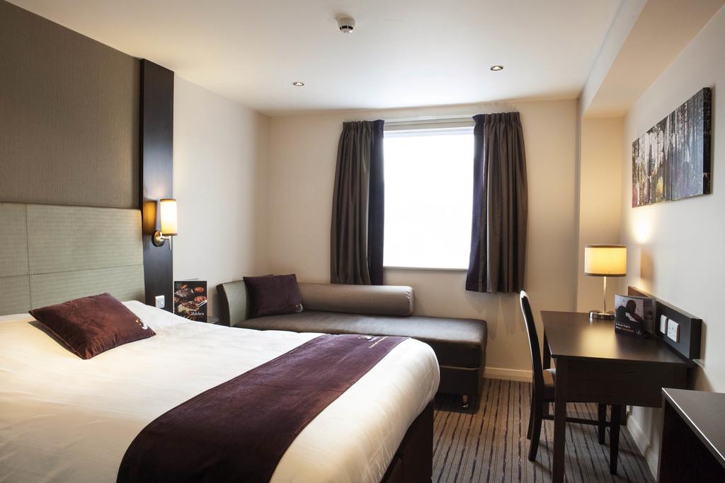 Premier Inn London Kew Bridge