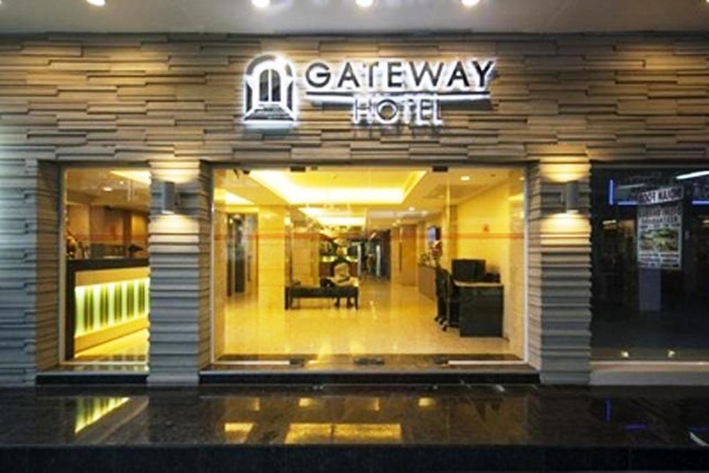 Gateway Hotel