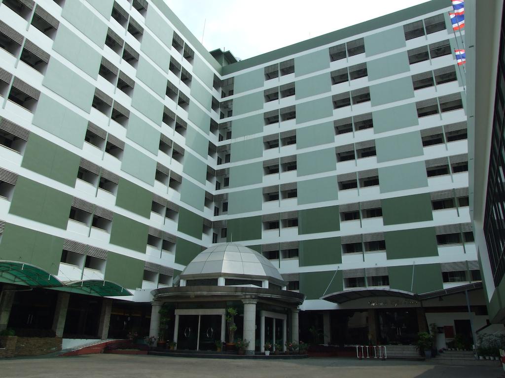 Ratchada City Hotel