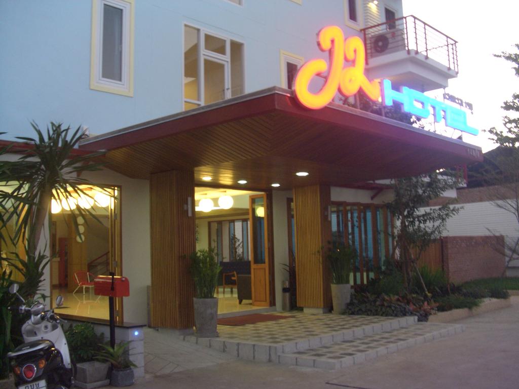 J2 Hotel Maesot