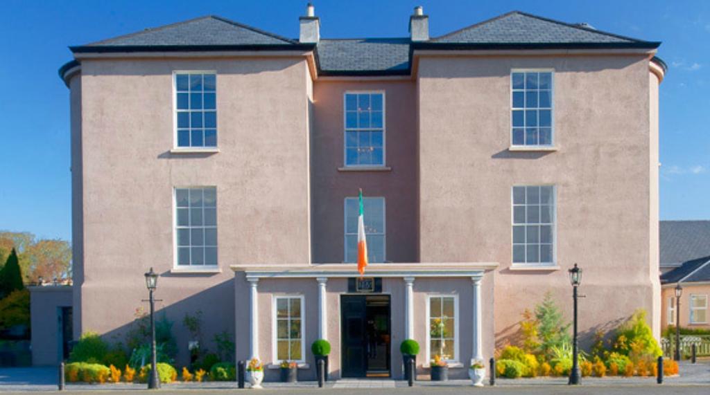 County Arms Hotel Birr