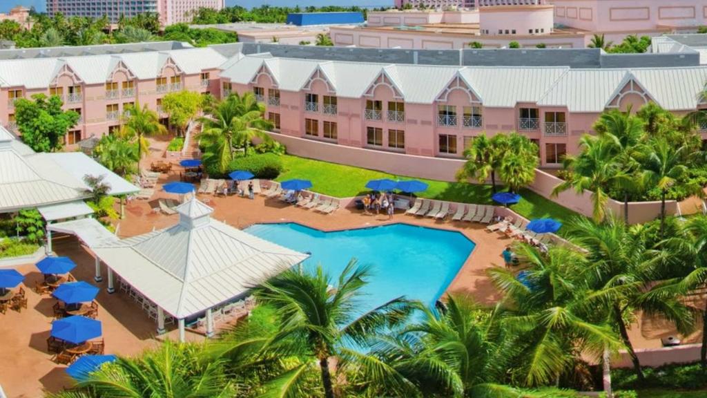 Comfort Suites Paradise Island