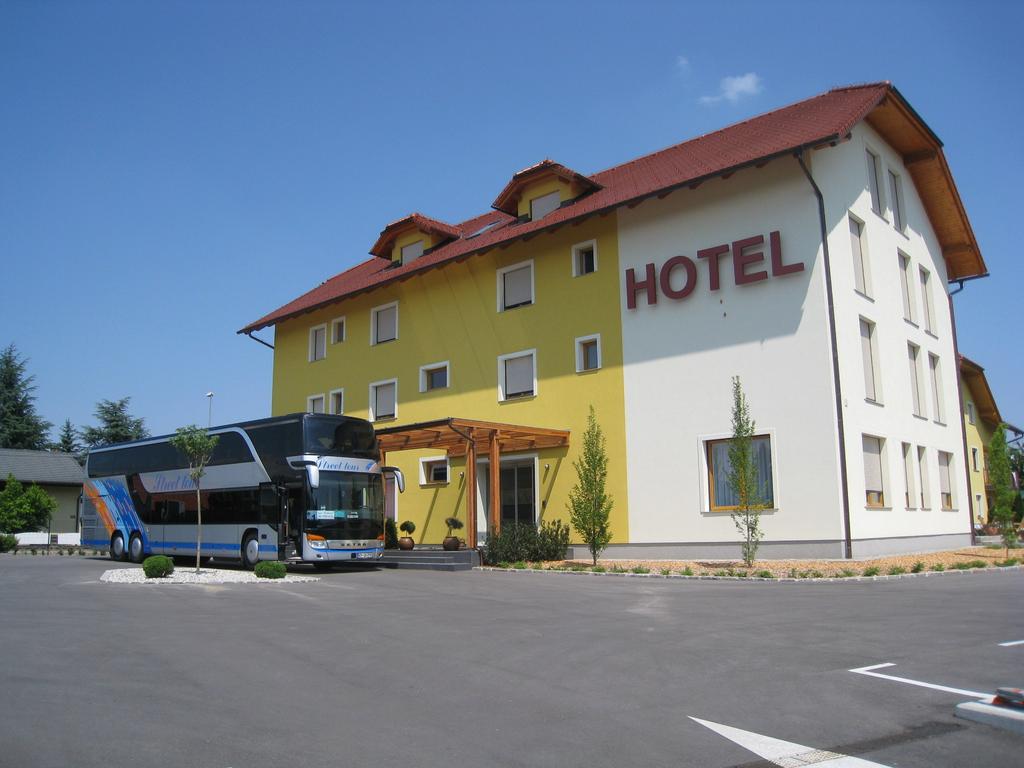 Hotel Bau