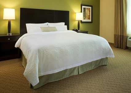 Hampton Inn and Suites Jamestown - ND