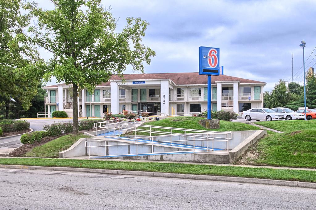 Motel 6 Lexington East