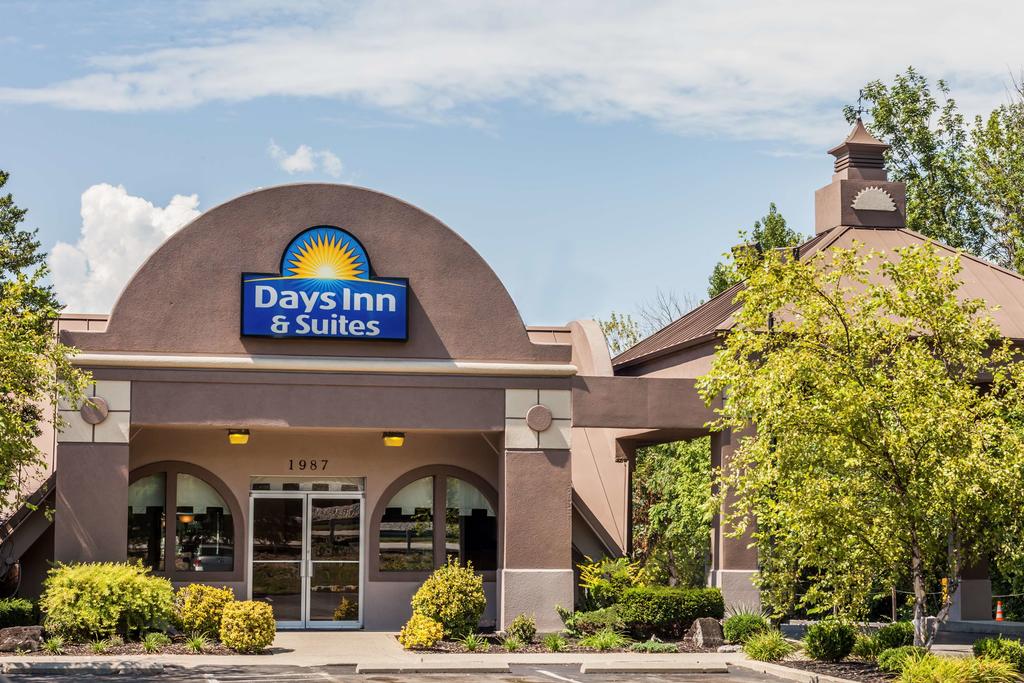 Days Inn and Suites Lexington