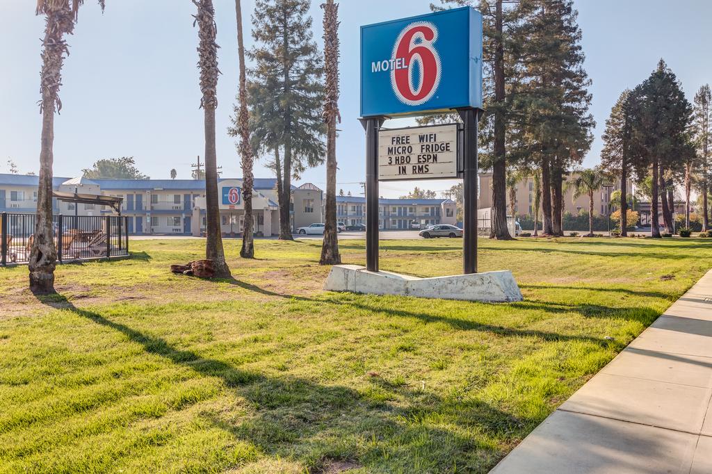 Motel 6 Visalia