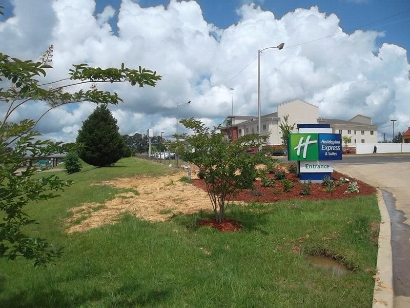 Holiday Inn Express and Suites Brookhaven