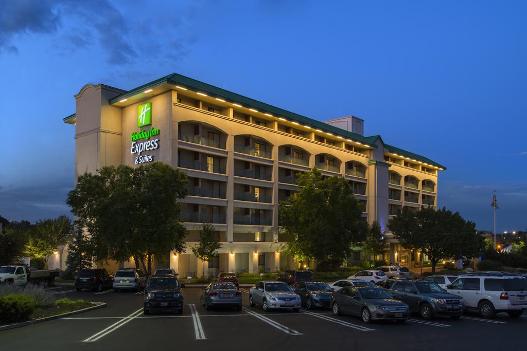 Holiday Inn Express Suites King of Prussia