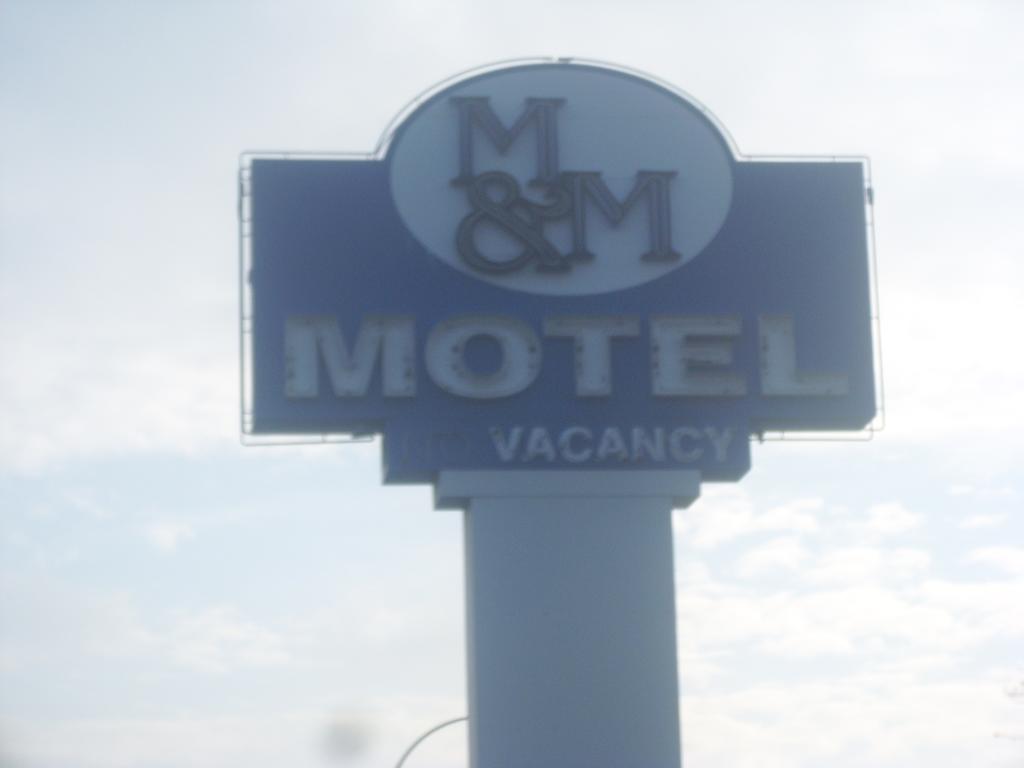 M and M Motel