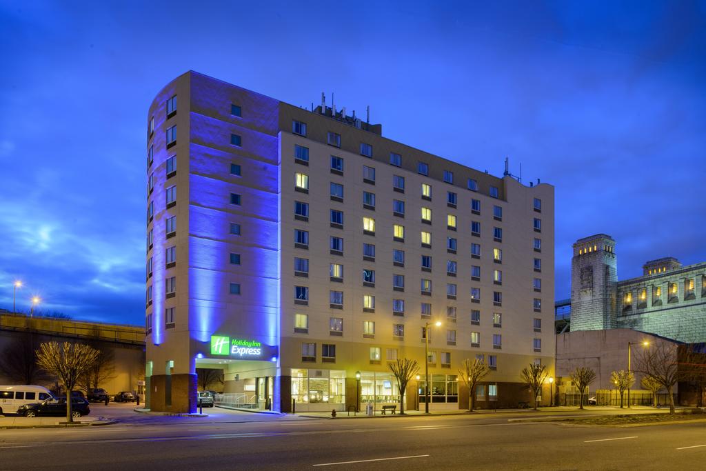 Holiday Inn Express  Philadelphia - Penns Landing