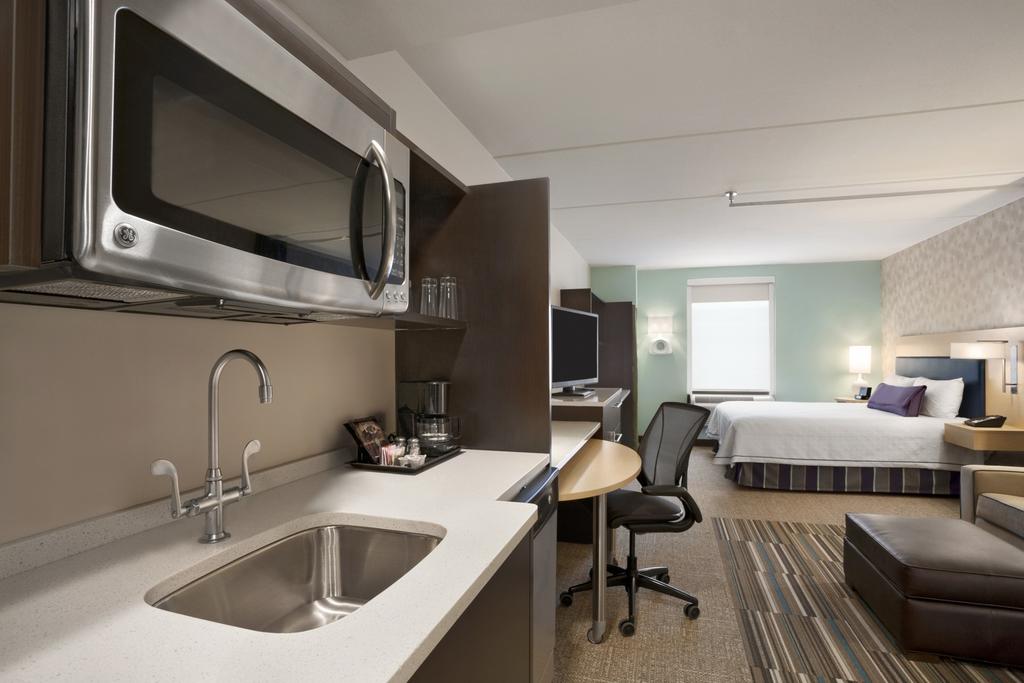 Home2 Suites by Hilton Philadelphia Convention Center PA