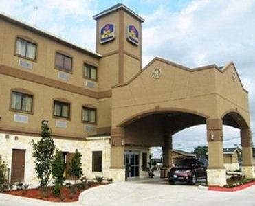 Baymont Inn and Suites Cuero