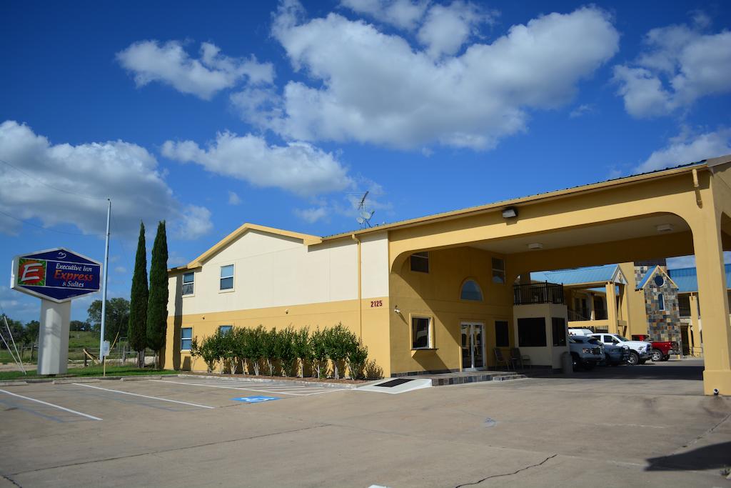 Executive Inn Express and Suites Cuero