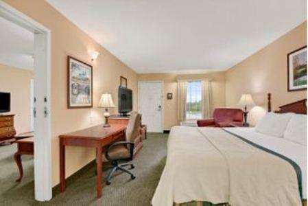 Baymont Inn and Suites Cleveland