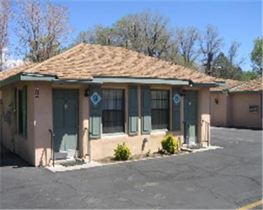 Bishop Elms Motel