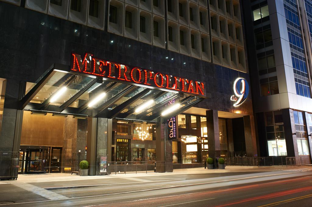 Metropolitan - The 9 Autograph Collection