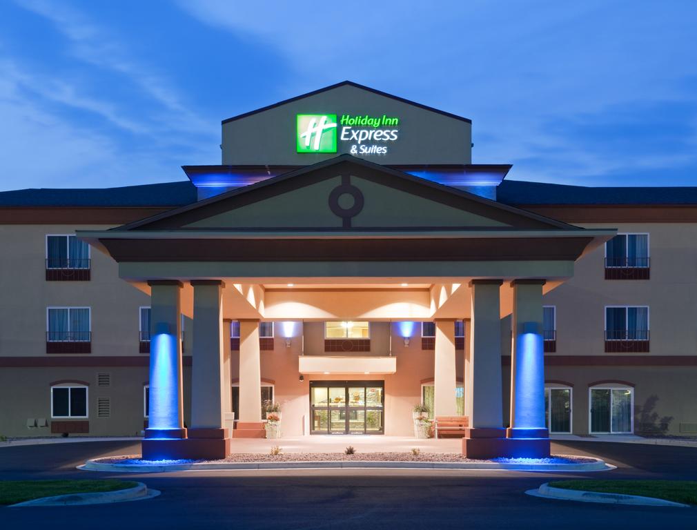 Holiday Inn Express Suites Antigo