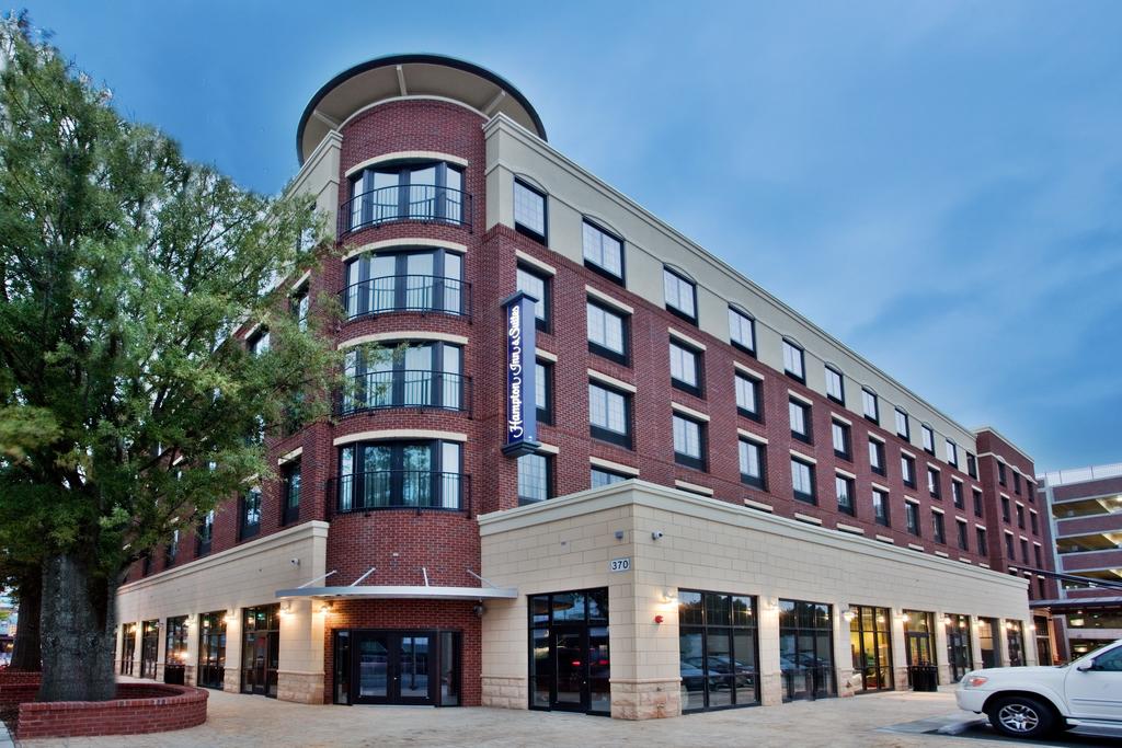 Hampton Inn and Suites Chapel Hill-Carrboro