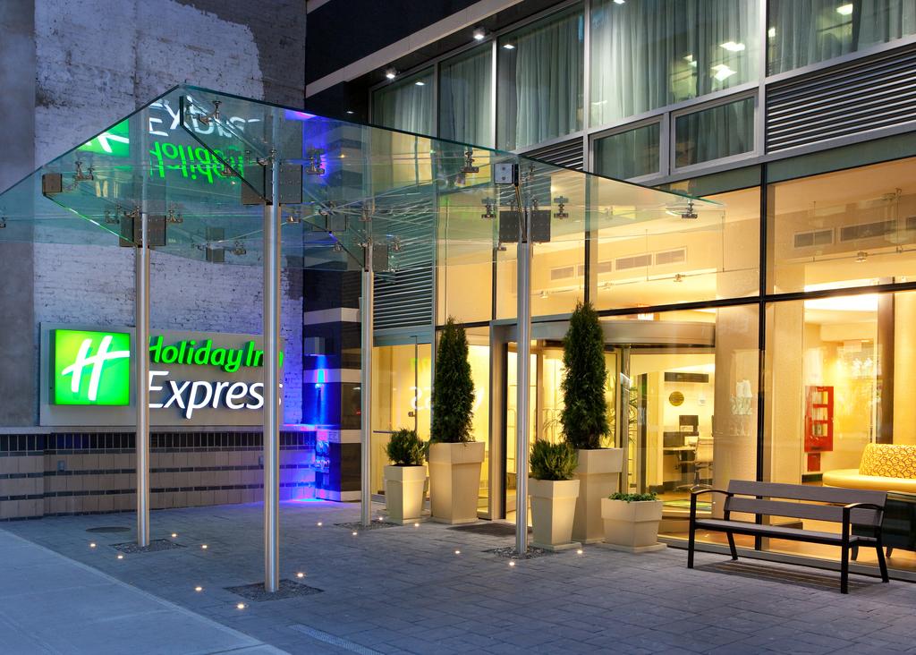 Holiday Inn Express Manhattan Times Square South