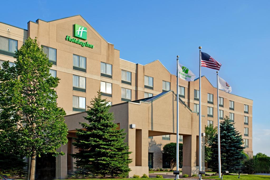 Holiday Inn Hotel and Suites Bolingbrook