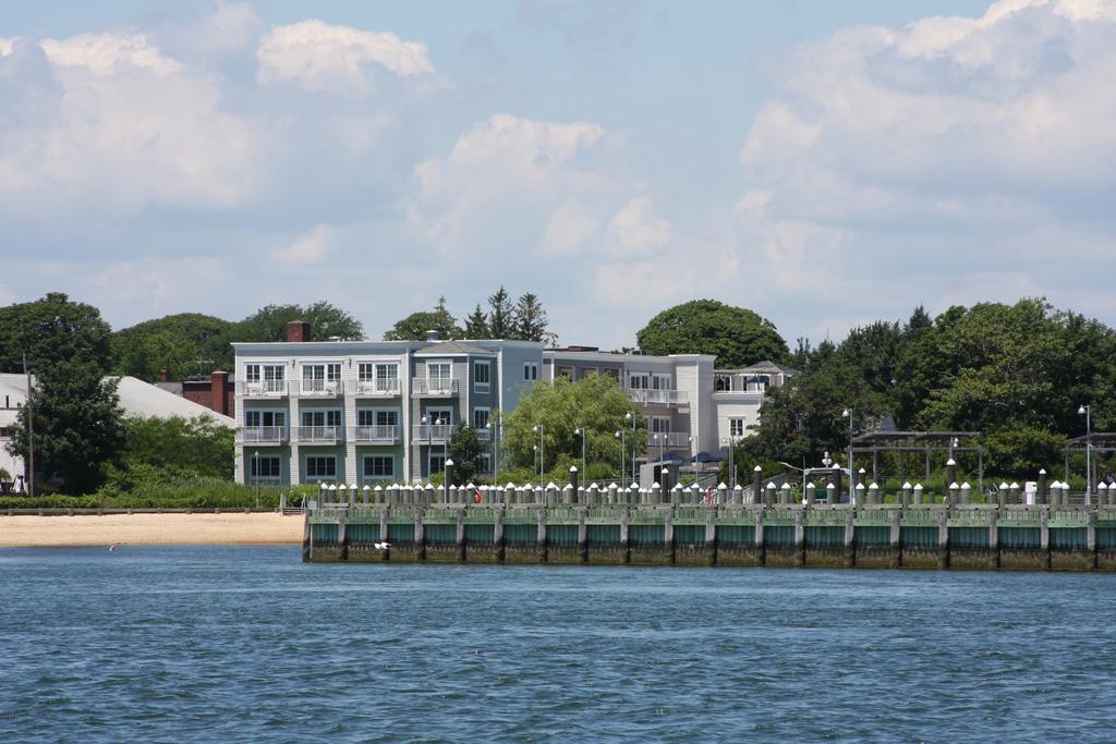 The Harborfront Inn