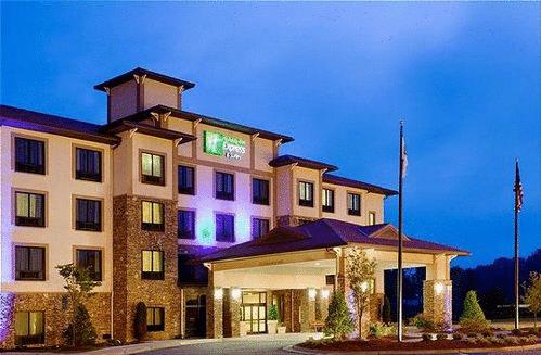 Holiday Inn Exp Stes Vineyard