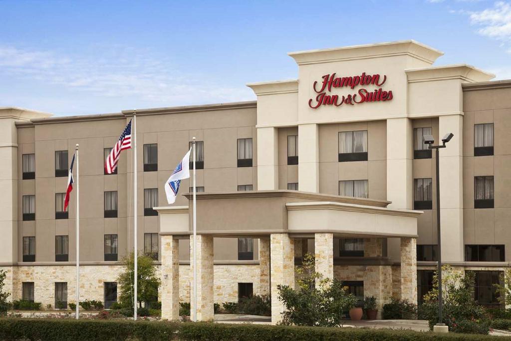 Hampton Inn and Suites Conroe - I-45 North